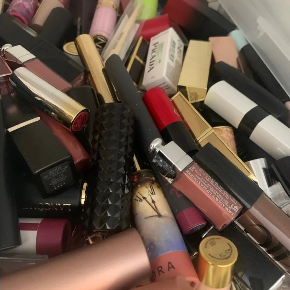 100 lipsticks various brands